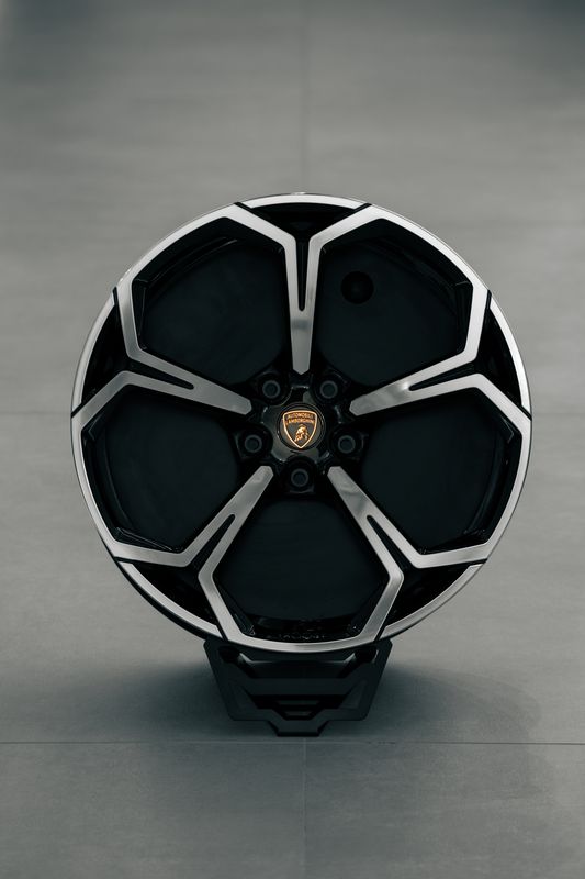 SPEAKER ARORA AUTOMOBILI LAMBORGHINI