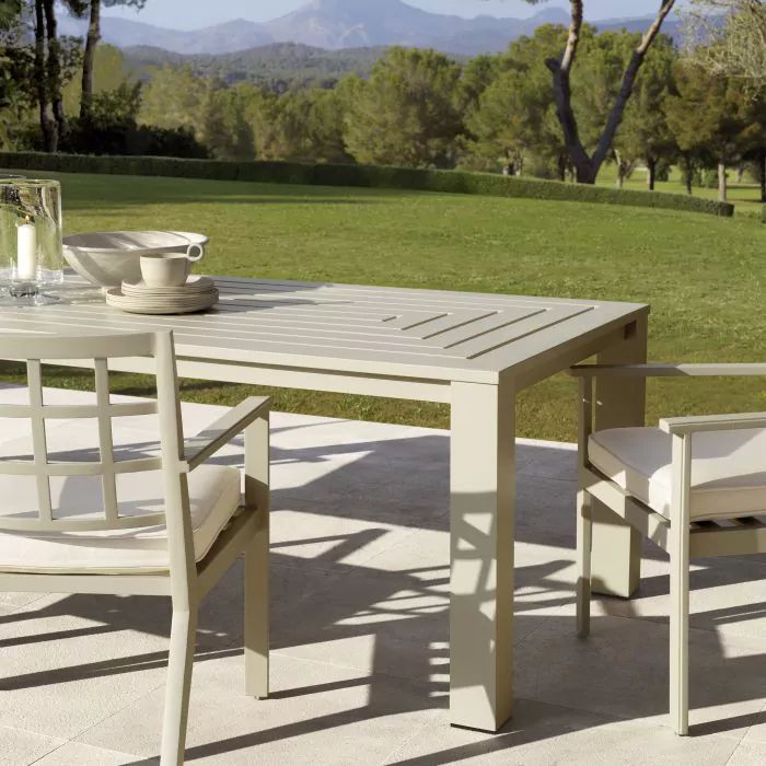 OUTDOOR DINING TABLE VISTAMAR