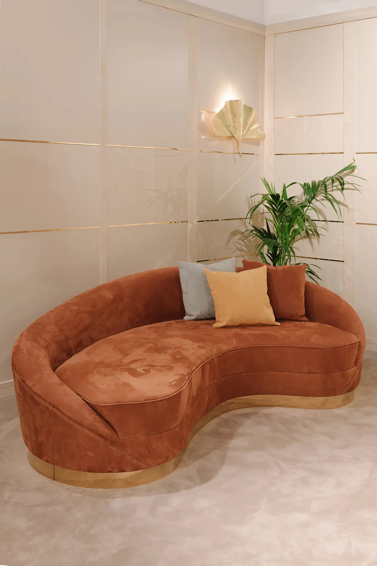 WAVY CURVED SOFA