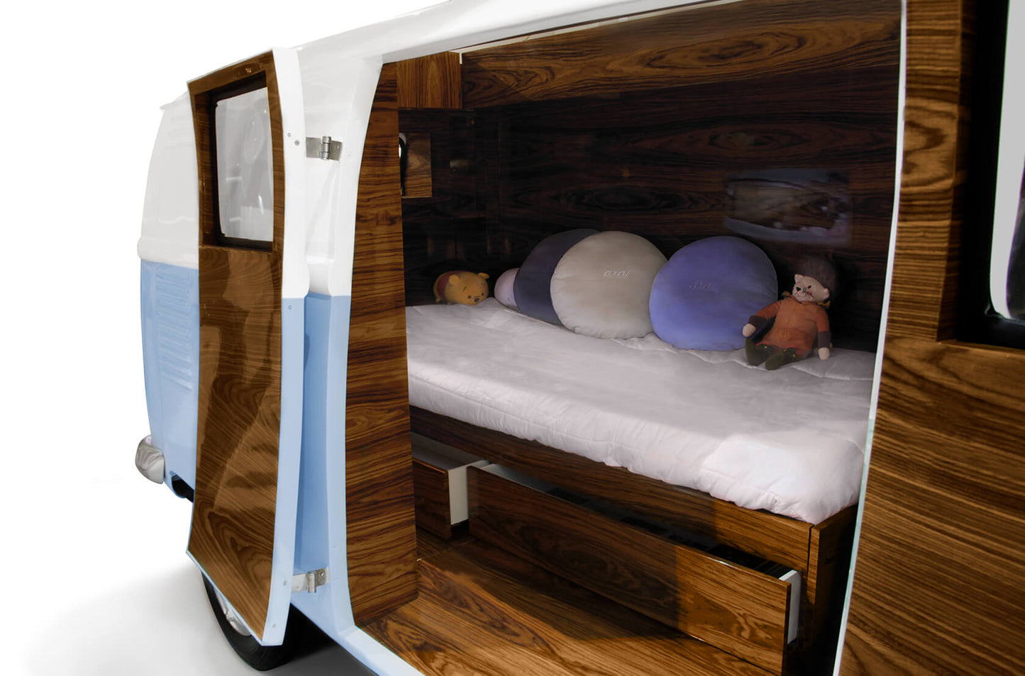 BED VAN BUN