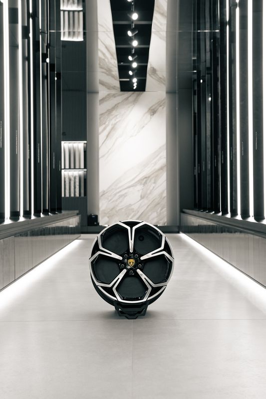 ARORA AUTOMOBILI LAMBORGHINI