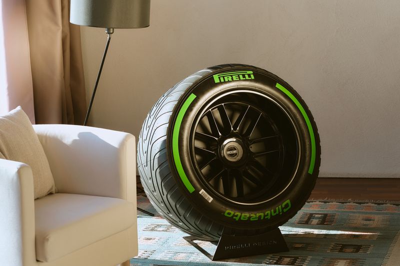 PIRELLI P ZERO™ SOUND