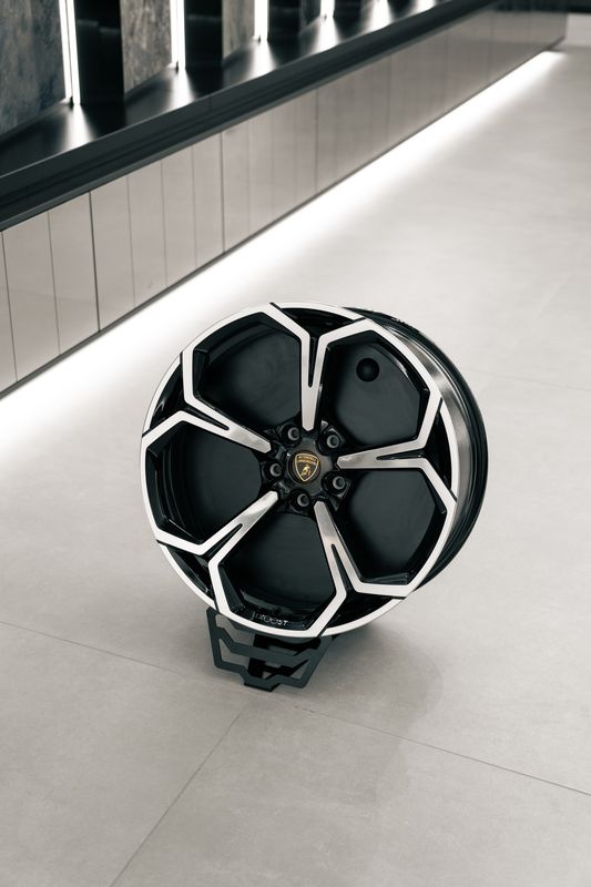 ARORA AUTOMOBILI LAMBORGHINI