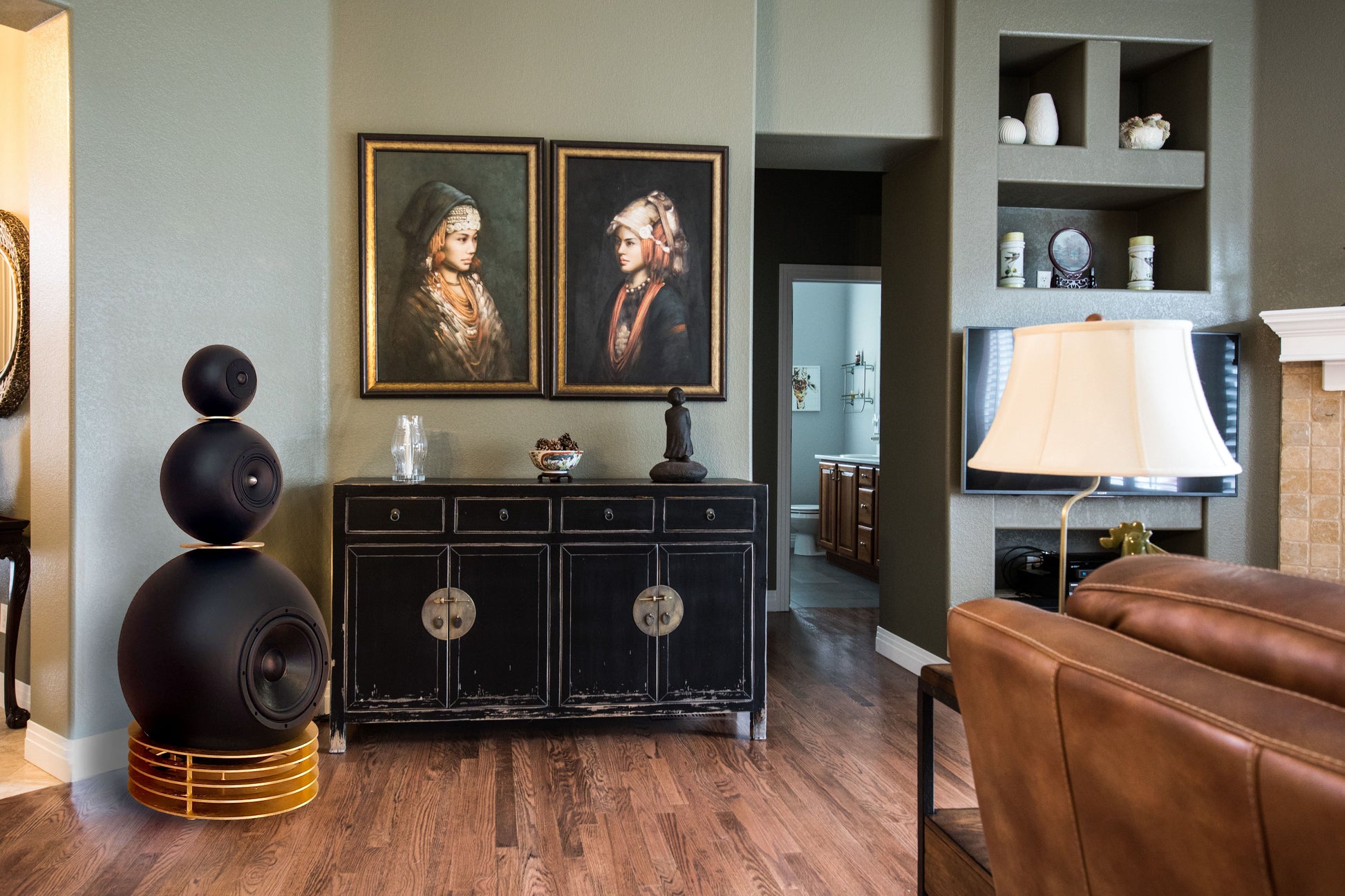 Handmade luxury italian speaker in black finish and gold leaf 24k