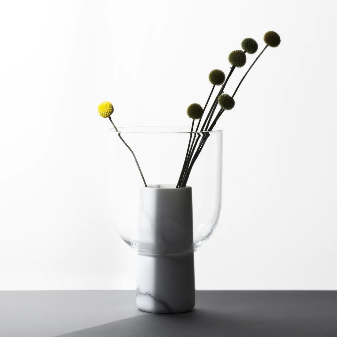 ABITO A STATUARIO MARBLE VASE