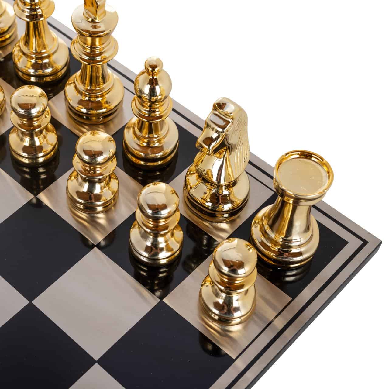 Luxury chessborad Saray in resin by Richmond Interiors