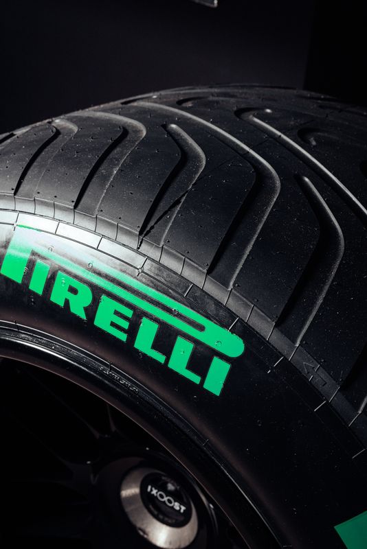 PIRELLI P ZERO™ SOUND