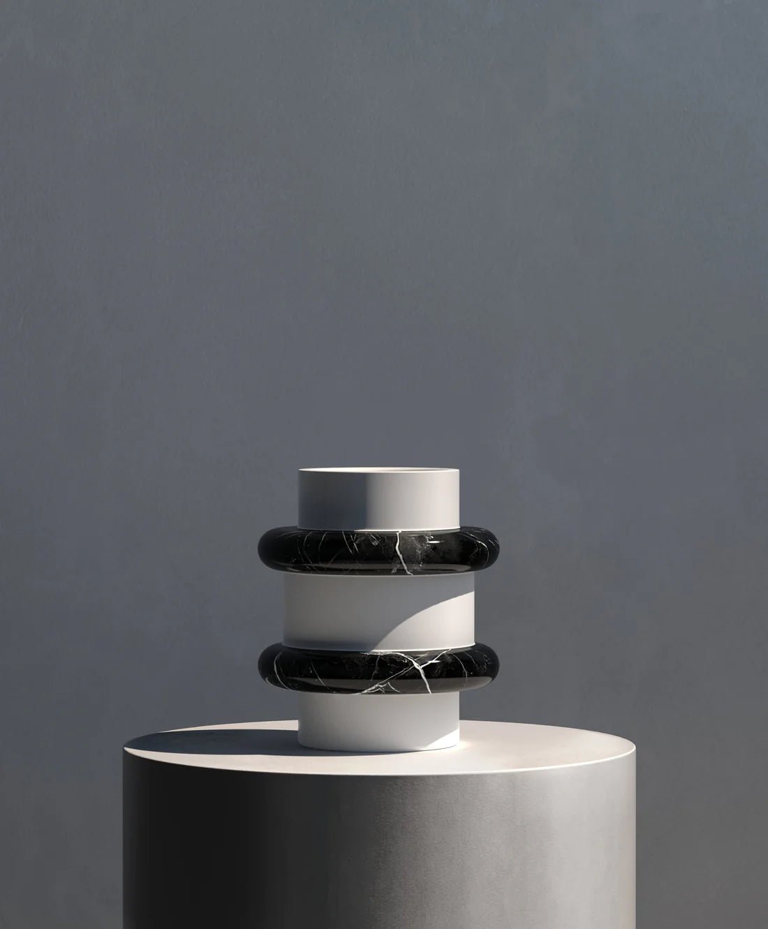 LUMIÈRE WHITE VASE