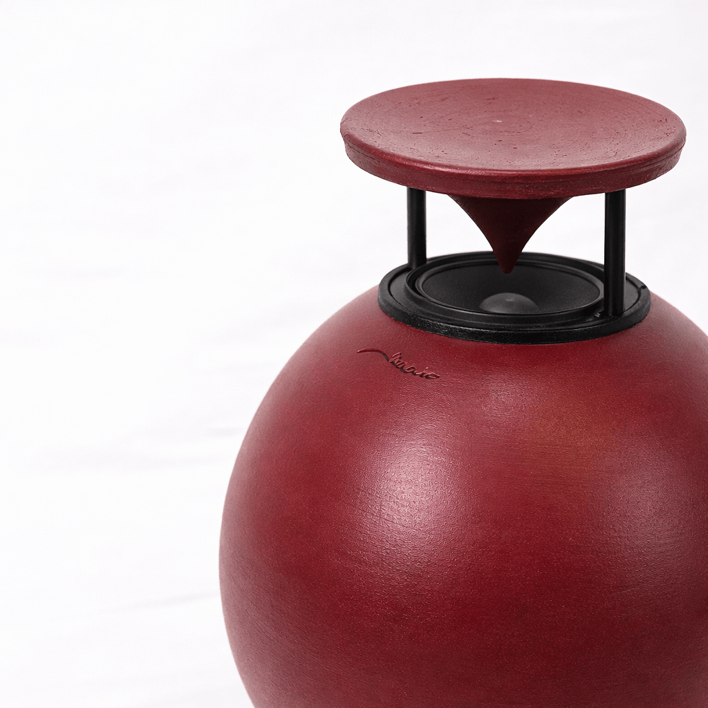 Luxury portable speaker in red clay by Dedalica 