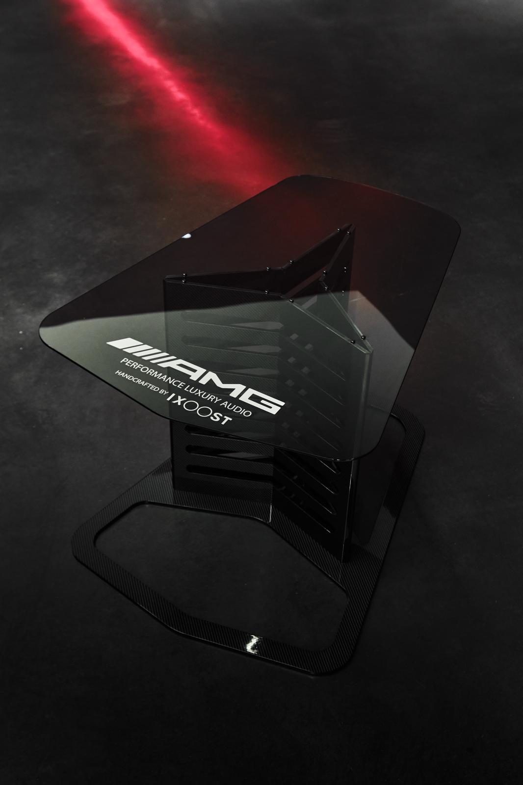 SIDE TABLE AMG PERFORMANCE