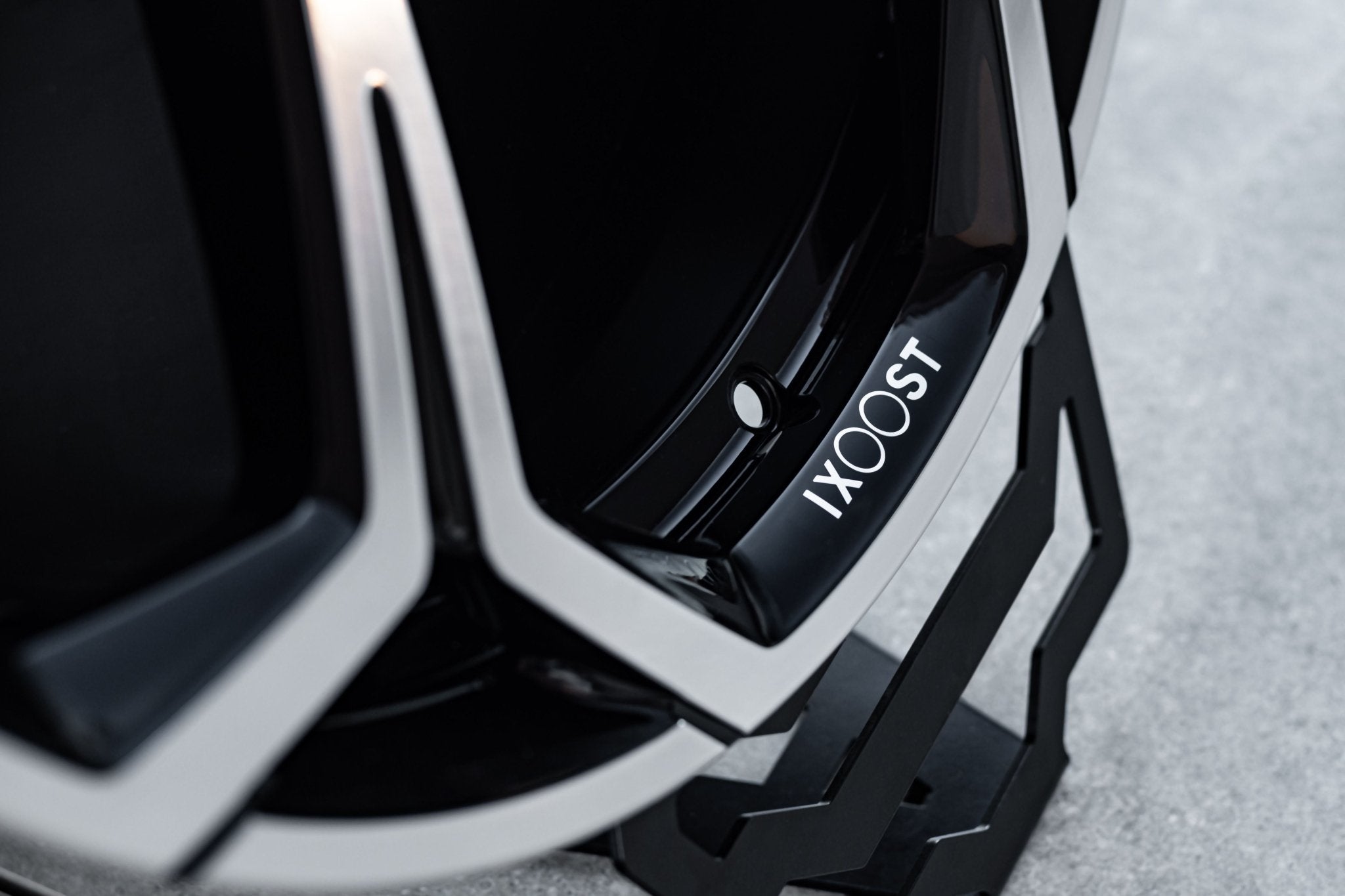 SPEAKER ARORA AUTOMOBILI LAMBORGHINI