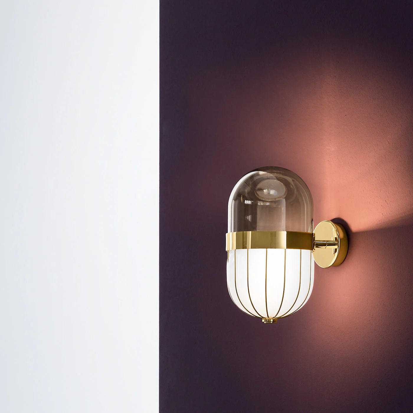 WALL LAMP PILL