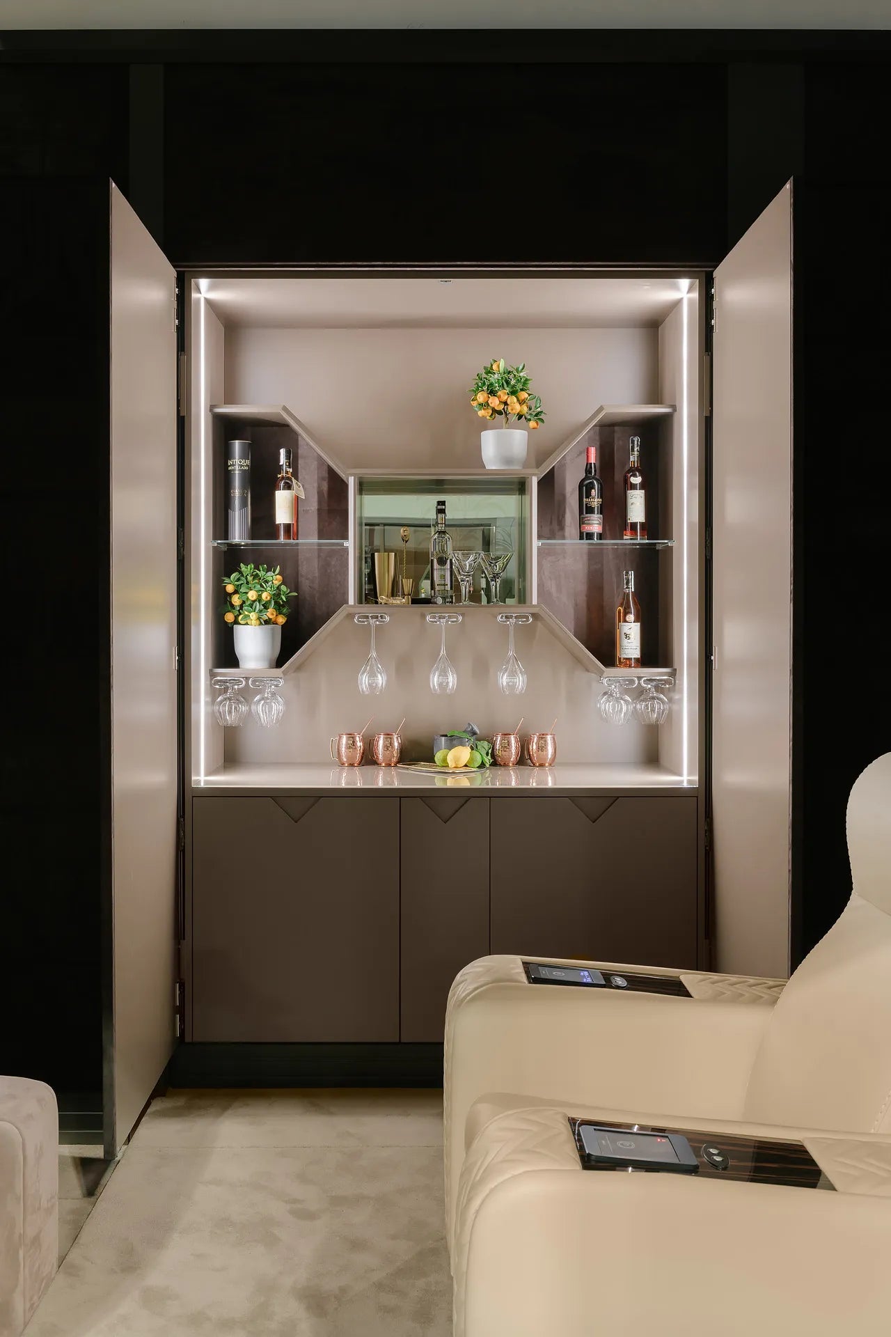 FELLINI HOME BAR