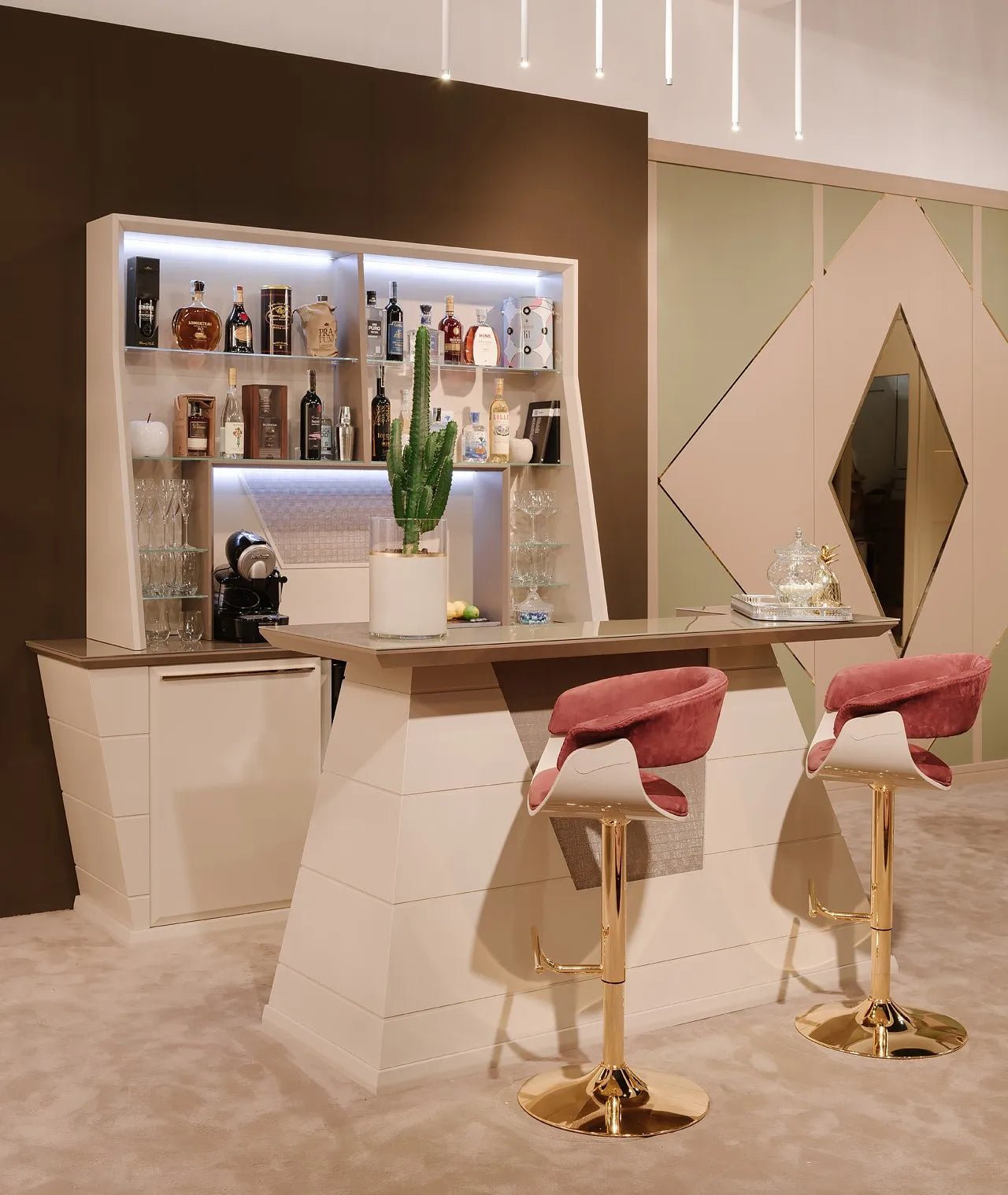 HEMINGWAY HOME BAR