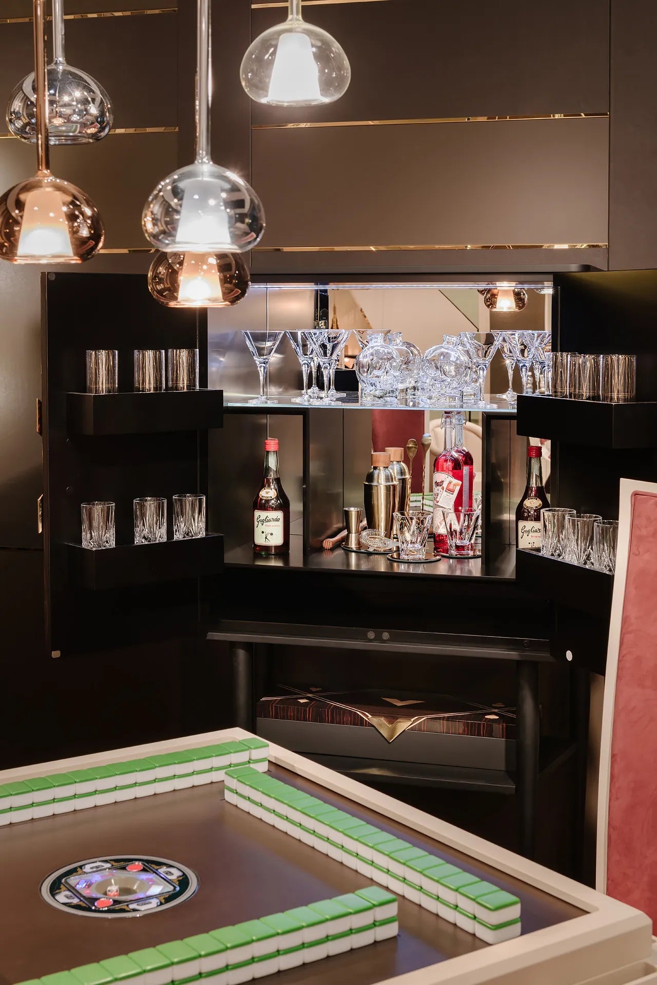 SPIRIT BAR CABINET
