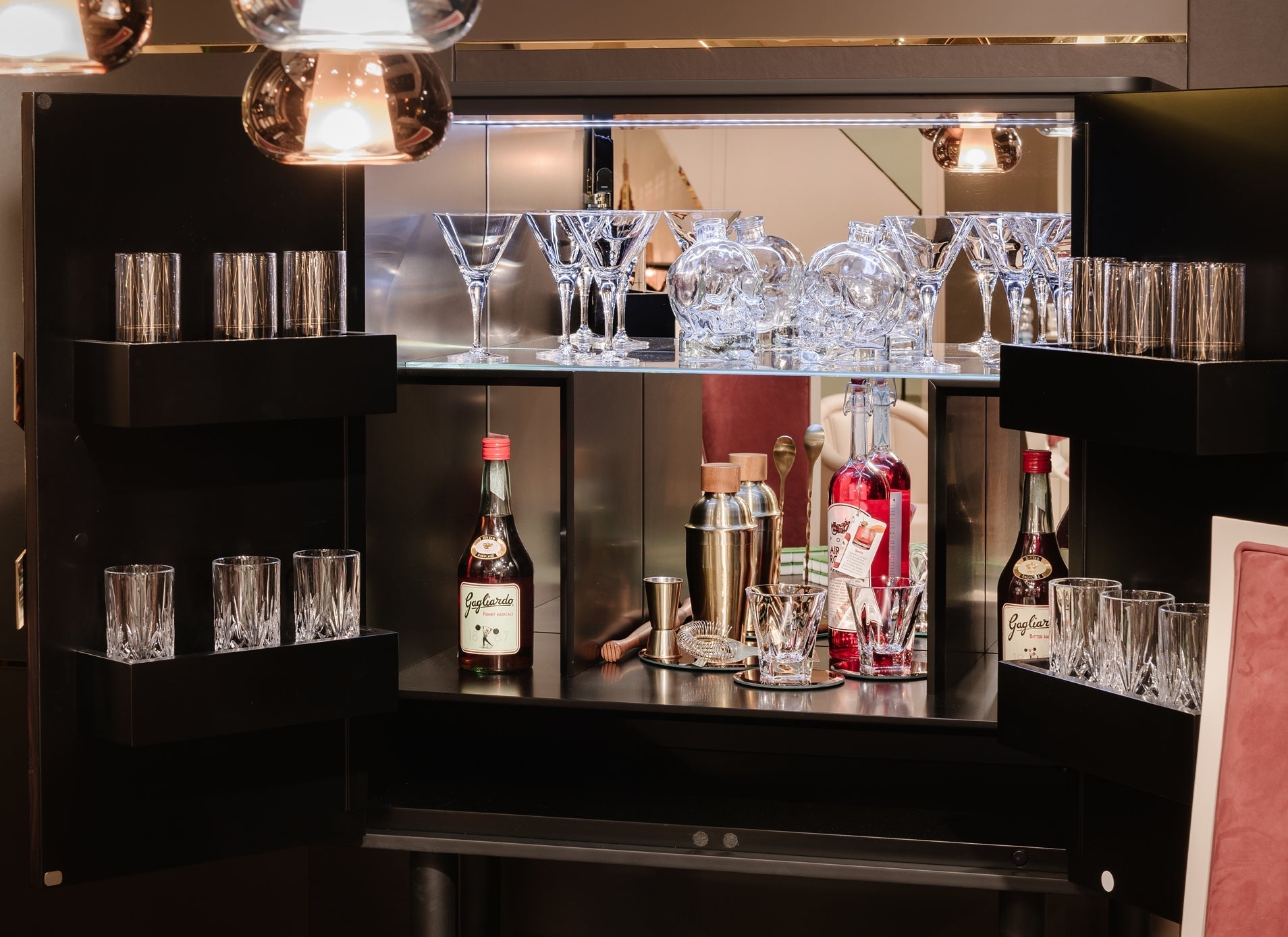 SPIRIT BAR CABINET